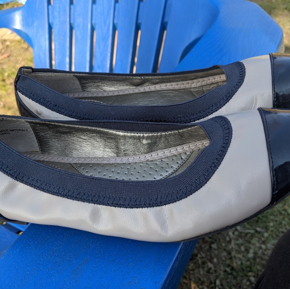 Me too Navy Blue & Grey Cap Toe Flats Size 6M - Picture 3 of 5